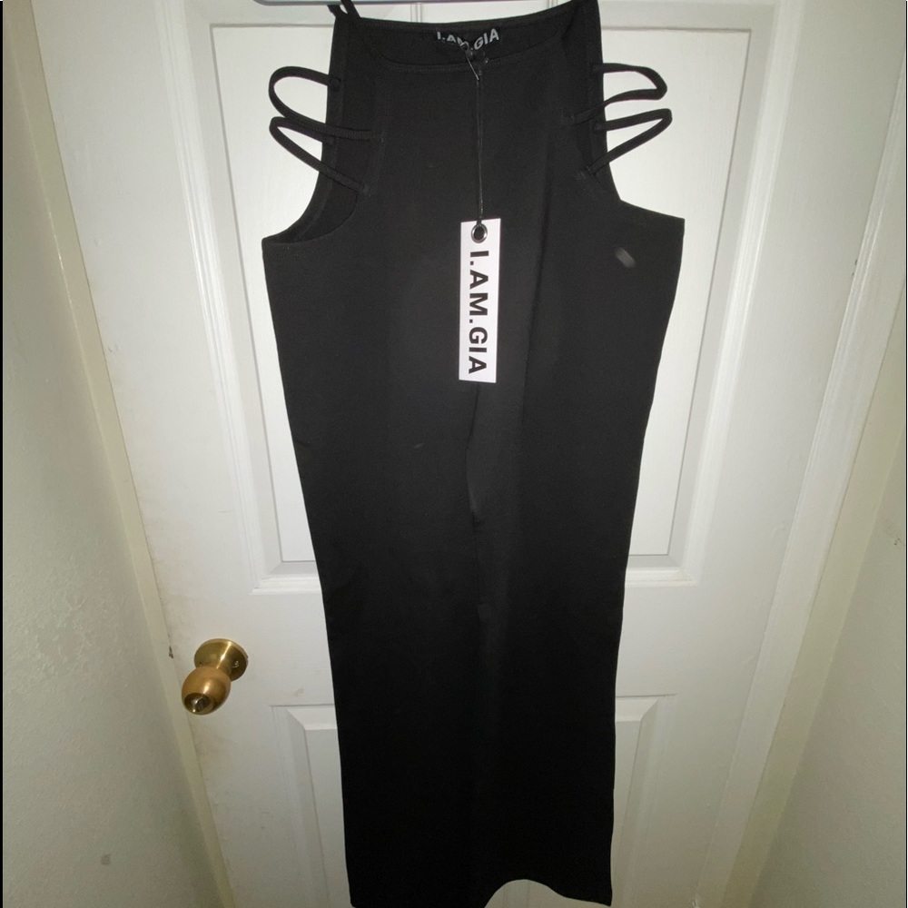 IAMGIA LUCID PANT SIZE MEDIUM IN BLACK!